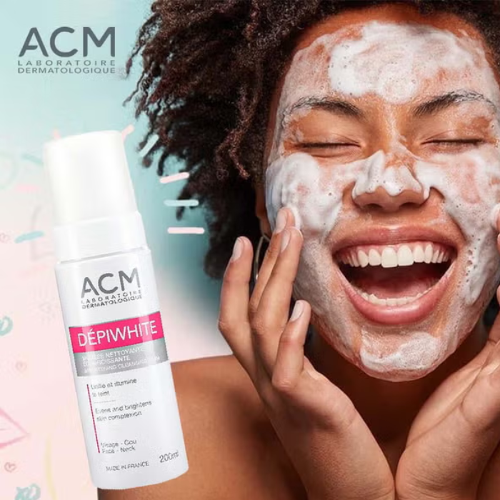 ACM Depiwhite Brightening Cleansing Foam 200 ml