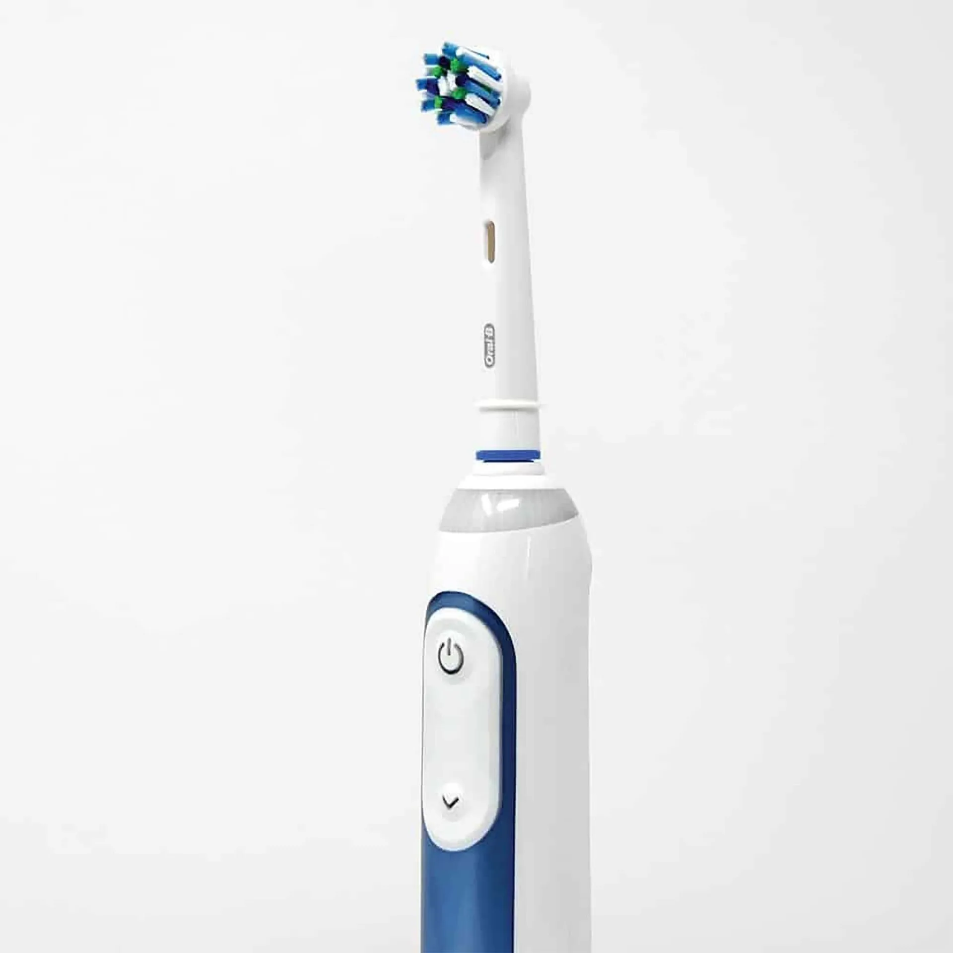 Braun Oral B Smart 6000N Rechargeable Toothbrush D700.535.5X