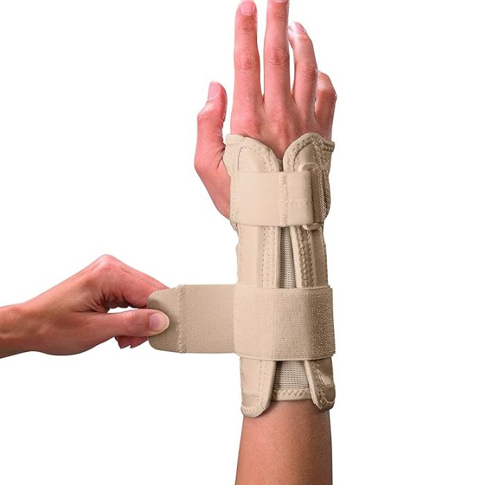 Mueller Wrist Stabilizer Beige- Large/Xl