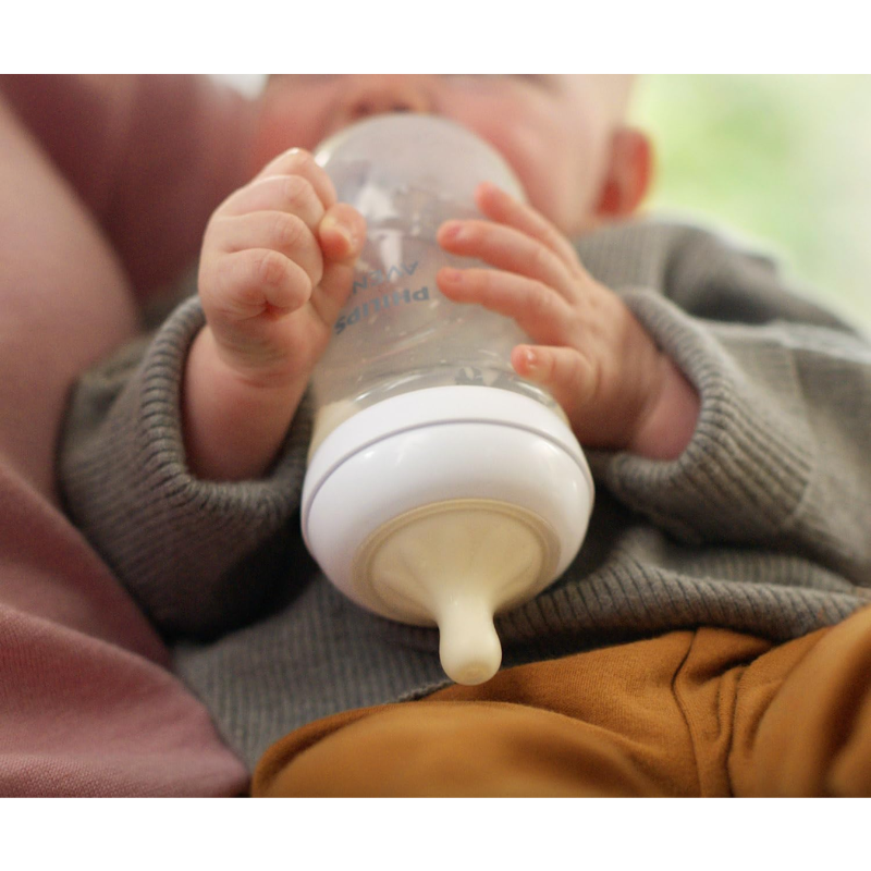 Philips Avent Natural 3.0 Feeding Bottle With Vent 260ml PA712