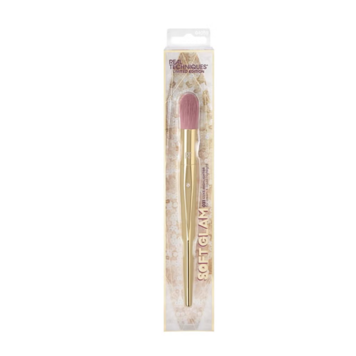 Real Techniques Soft Glam Liquid Highlighter Brush