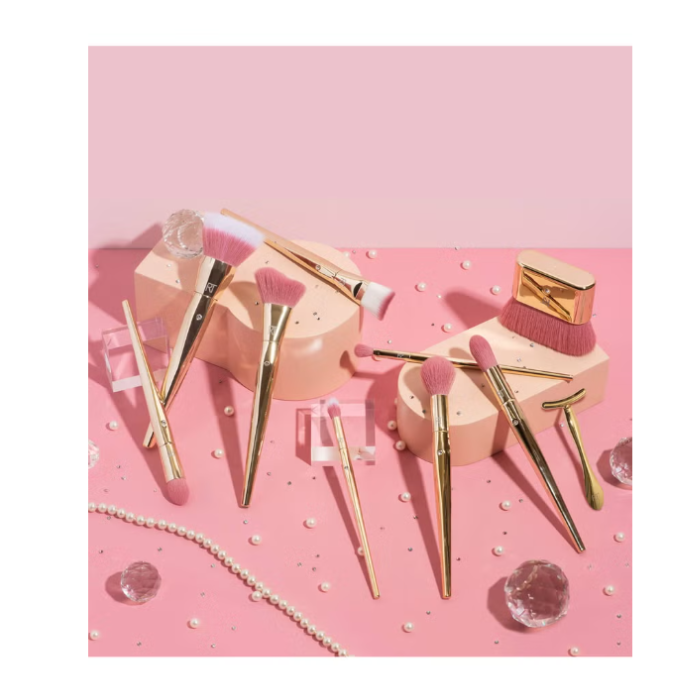 Real Techniques Soft Glam Liquid Highlighter Brush