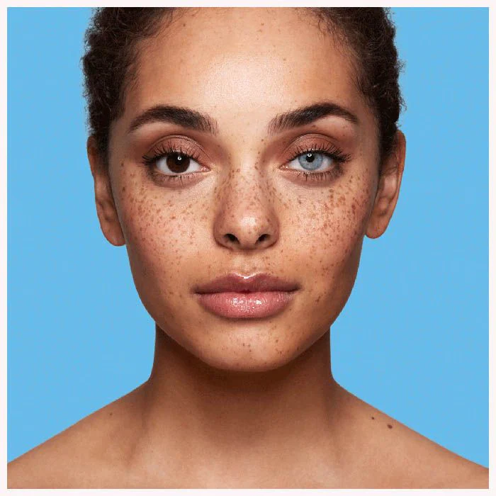 عدسات لاصقة اكوامارين من سواتي لمدة 6 شهور