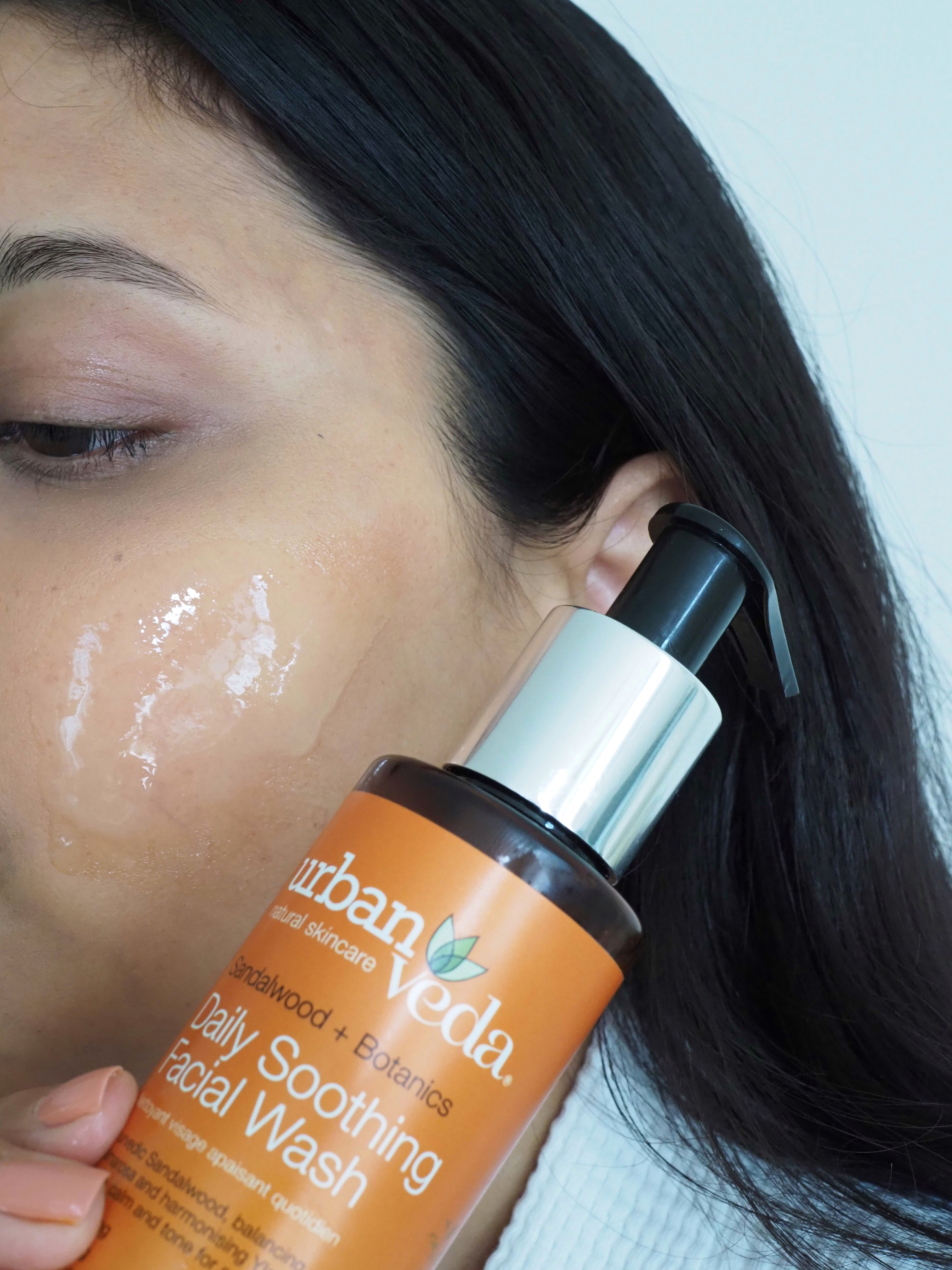 Urban Veda Soothing Collagen Boosting Facial Wash 150ml